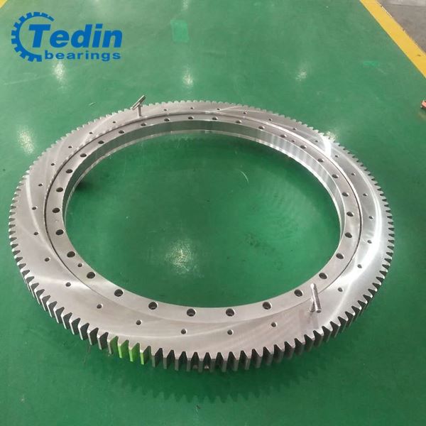 Preloaded slewing bearings 2