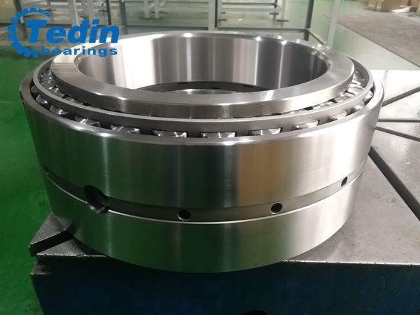 Double row tapered roller bearings