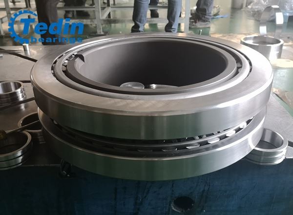 Double row tapered roller bearings