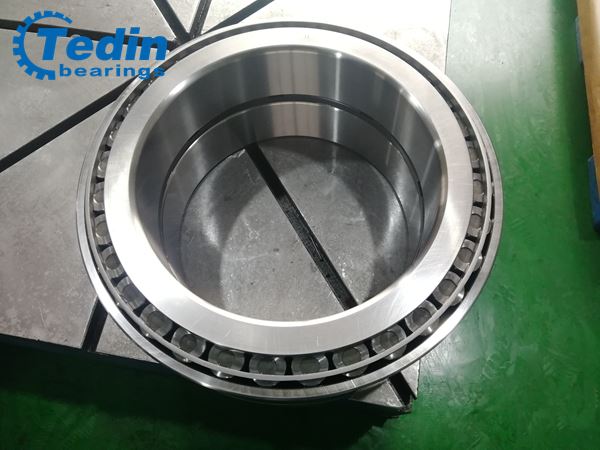 Double row tapered roller bearing 33643 P5